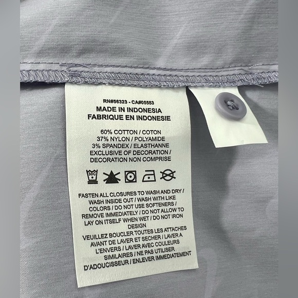 Nike Sportswear Everyday Modern Women’s Woven Short-Sleeve Top in Size:M - NWOT - Picture 11 of 12